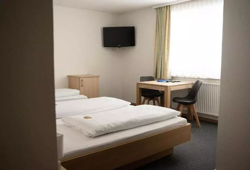 Hotelli Frühstückspension Auer Haus Kargl