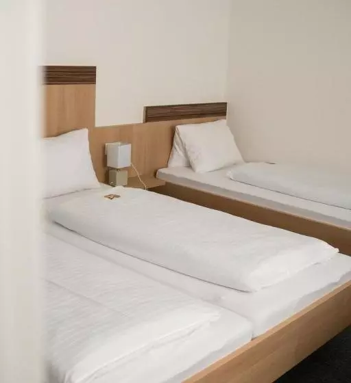 Hotelli Frühstückspension Auer Haus Kargl