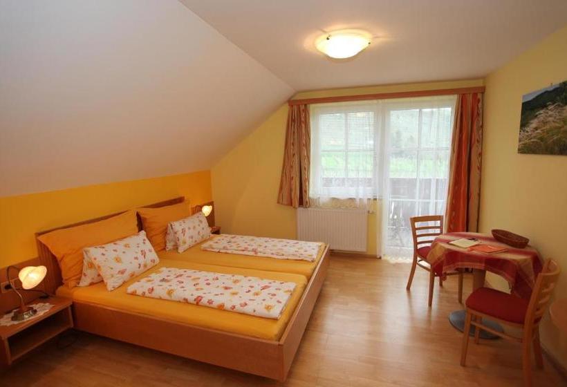 호텔 Gästehaus Weinbergblick