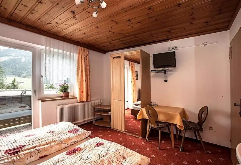 ホテル Gästehaus Zum Tauern
