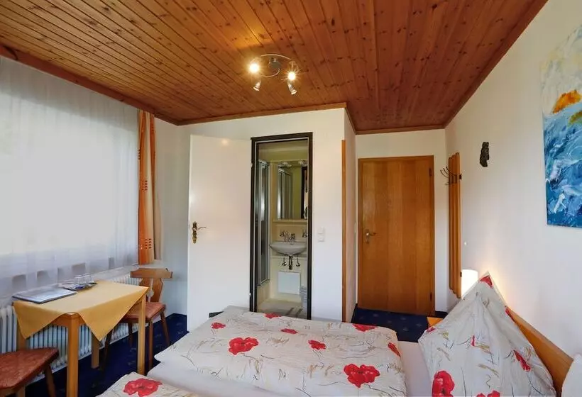 ホテル Gästehaus Zum Tauern