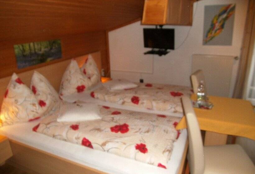 בית מלון כפרי Gästehaus Zum Tauern