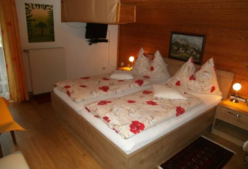 בית מלון כפרי Gästehaus Zum Tauern