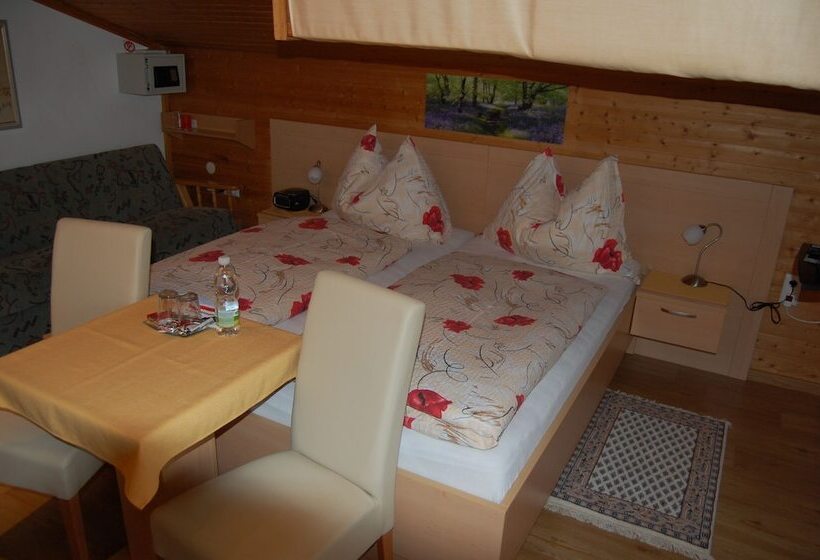 בית מלון כפרי Gästehaus Zum Tauern