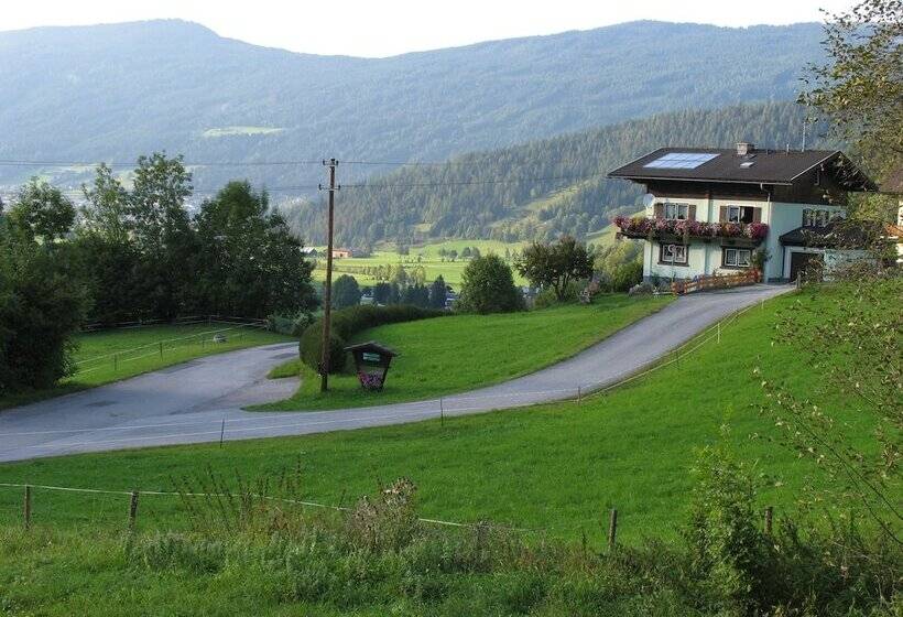 בית מלון כפרי Gästehaus Zum Tauern