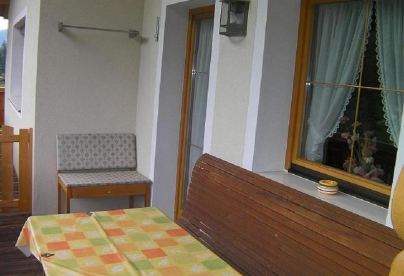 בית מלון כפרי Haus Waldblick