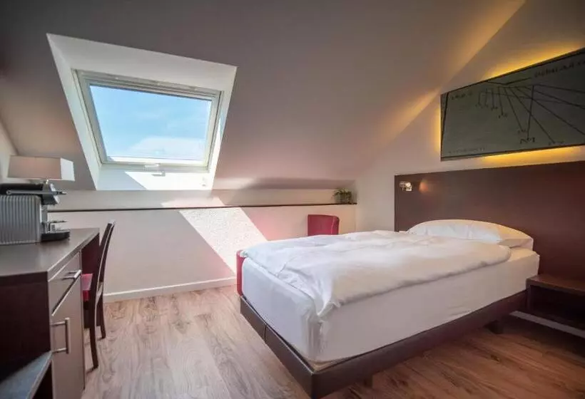 هتل La Meridiana, Lake & Spa