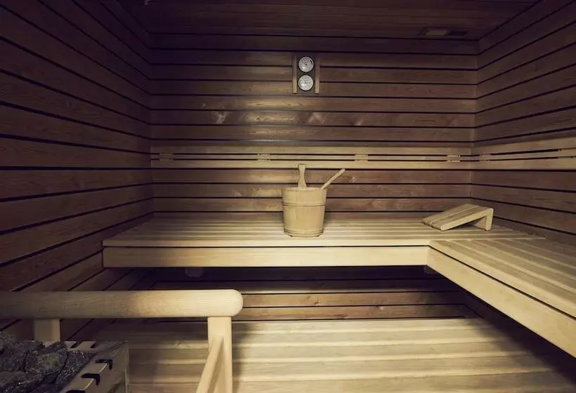 هتل La Meridiana, Lake & Spa