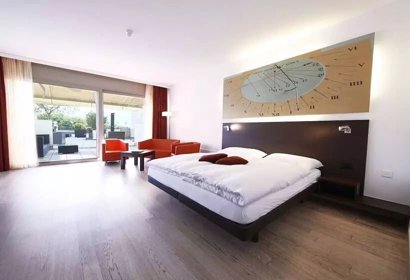 هتل La Meridiana, Lake & Spa