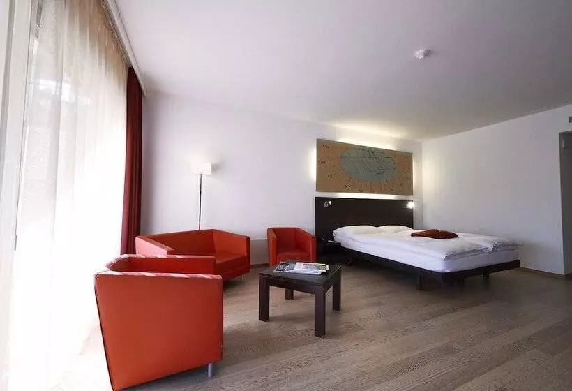 هتل La Meridiana, Lake & Spa