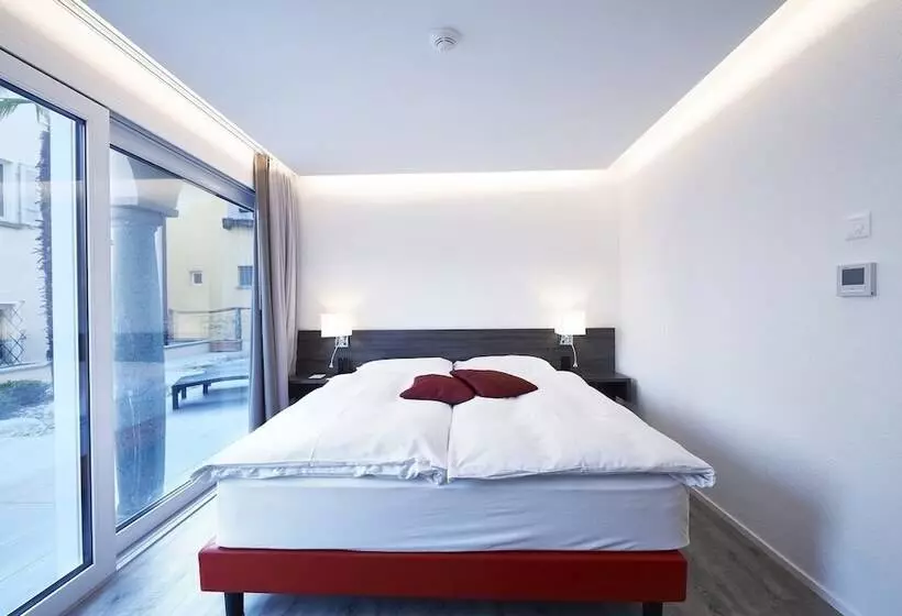 هتل La Meridiana, Lake & Spa