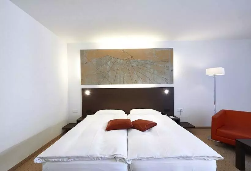 هتل La Meridiana, Lake & Spa