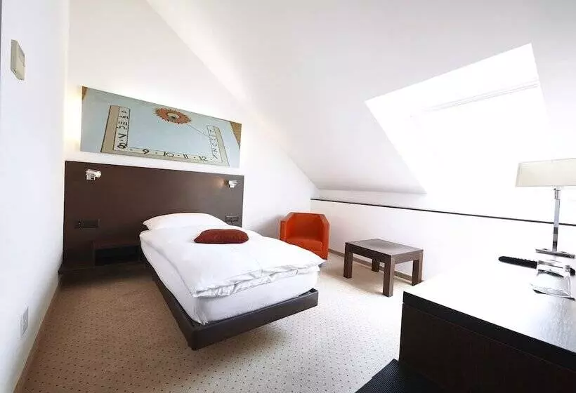 هتل La Meridiana, Lake & Spa