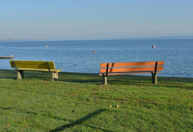בית מלון כפרי Strandbad Rorschach