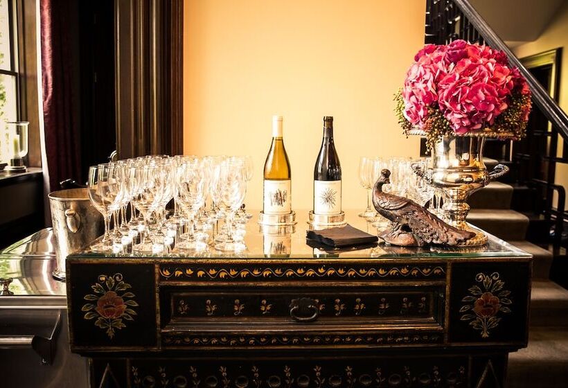 בית מלון כפרי The Wheeler Mansion