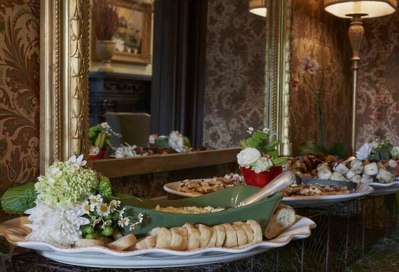 בית מלון כפרי The Wheeler Mansion