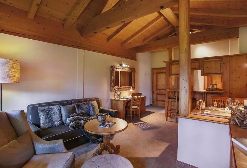 ホテル Villa Haidacher