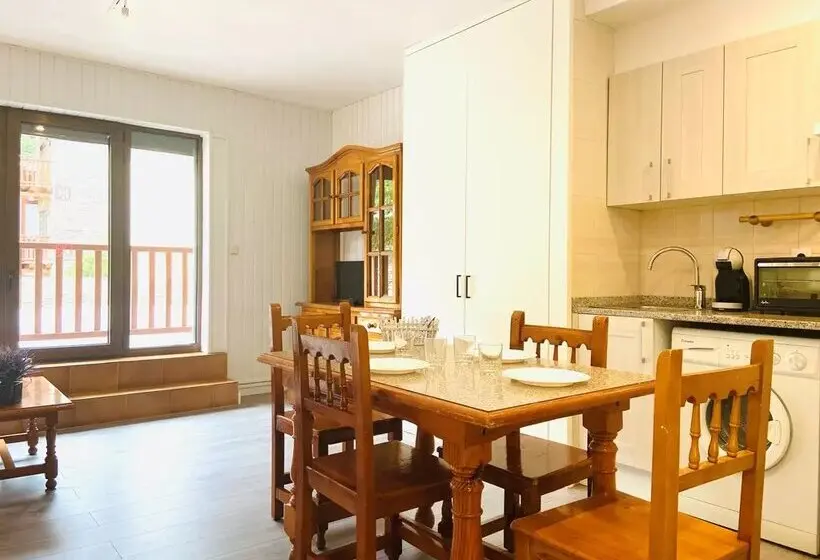 Apartamentos Valle de Inclés Mikka