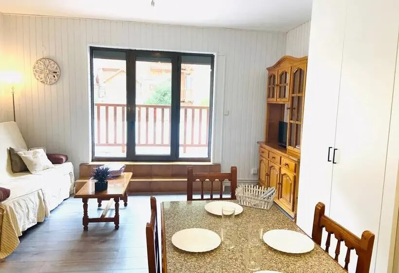 Apartamentos Valle de Inclés Mikka
