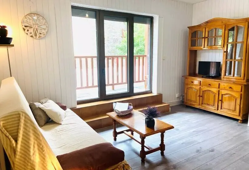 Apartamentos Valle de Inclés Mikka