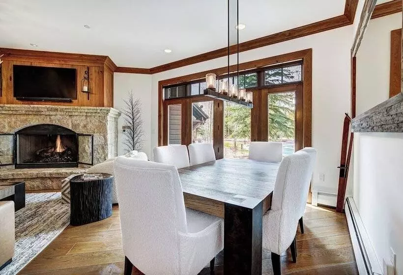 Bachelor Gulch Village