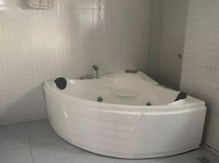 Gyeuti Citi Hotel And Suites