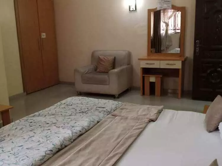 Gyeuti Citi Hotel And Suites