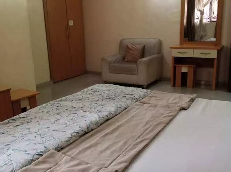 Gyeuti Citi Hotel And Suites