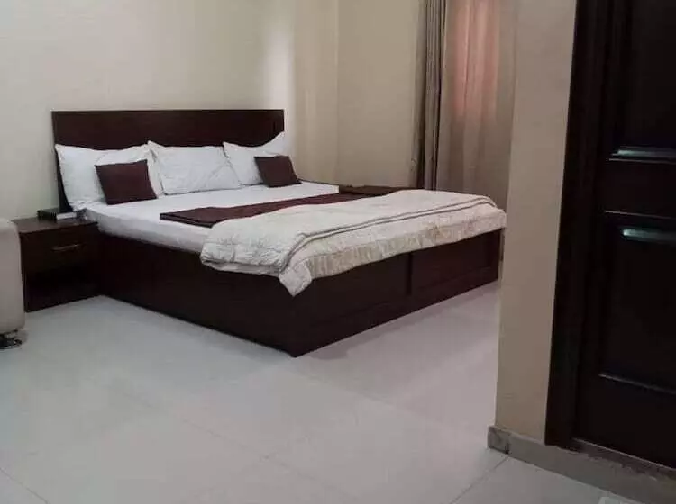 Gyeuti Citi Hotel And Suites