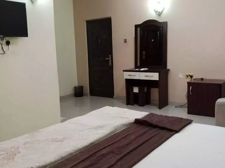 Gyeuti Citi Hotel And Suites