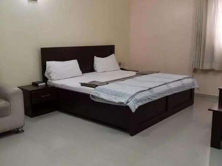 Gyeuti Citi Hotel And Suites