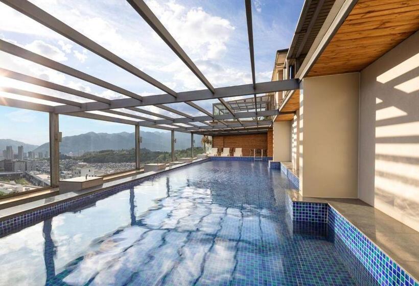 호텔 Days Inn By Wyndham Dali Erhai Park