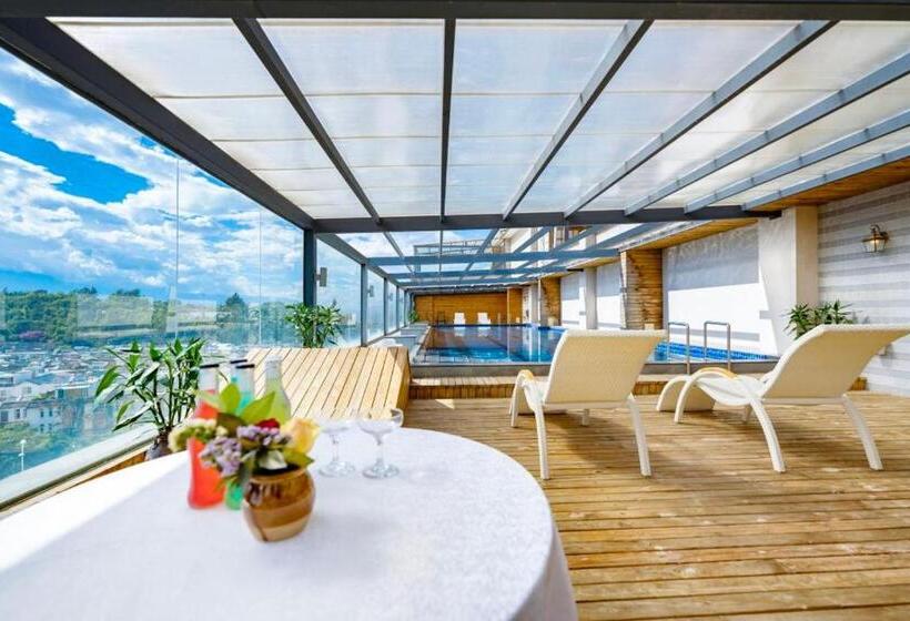 호텔 Days Inn By Wyndham Dali Erhai Park