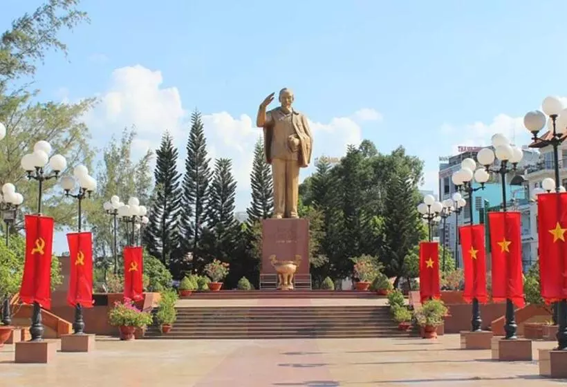 هتل Khách Sạn Thu Nguyễn   Ngay Bến Ninh Kiều, Chợ đêm