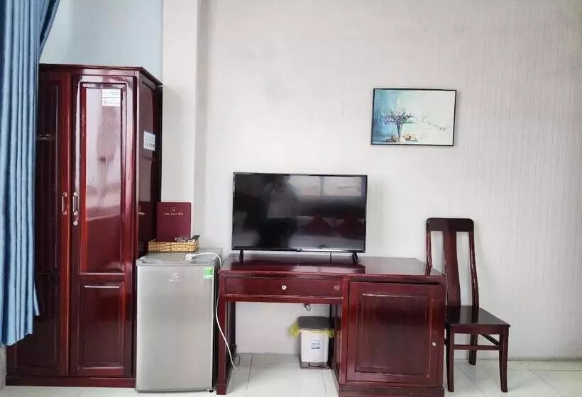 هتل Khách Sạn Thu Nguyễn   Ngay Bến Ninh Kiều, Chợ đêm