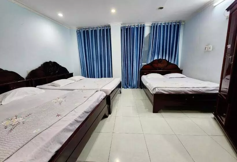 هتل Khách Sạn Thu Nguyễn   Ngay Bến Ninh Kiều, Chợ đêm