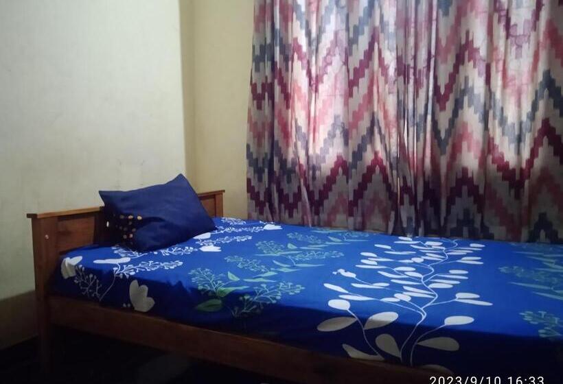 בית מלון כפרי Layali Ooty Transit Lodging