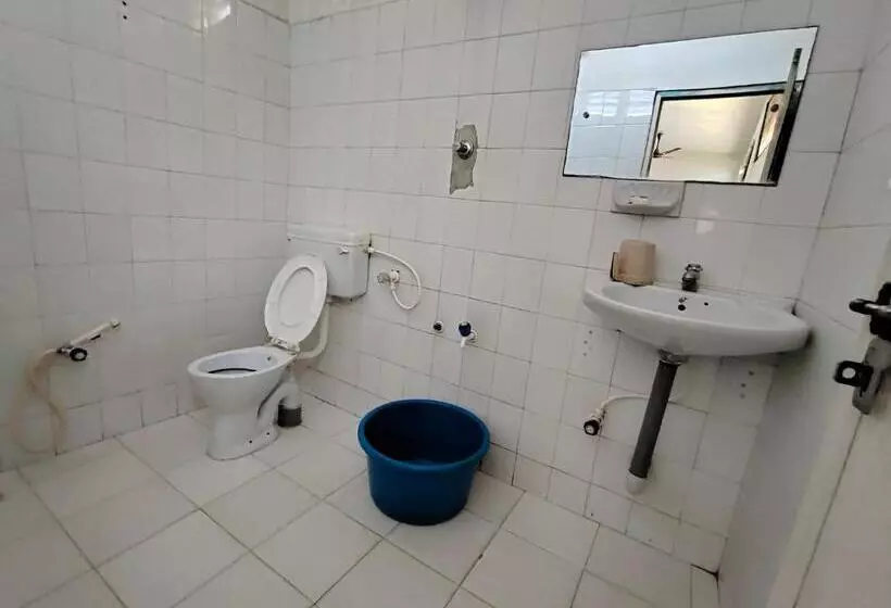 Hotelli Layali Ooty Transit Lodging