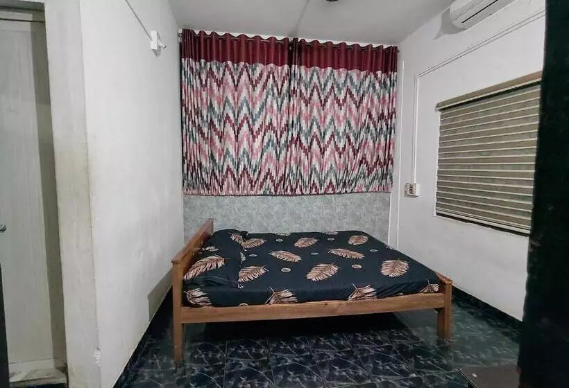 Hotelli Layali Ooty Transit Lodging