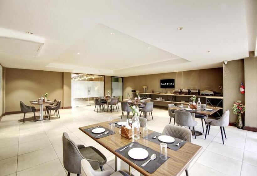 Hotel Saltstayz Le Icon  Cyber Hub