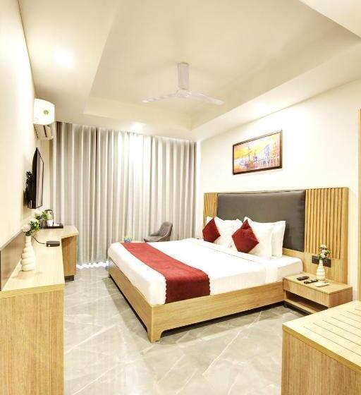 Hotel Saltstayz Le Icon  Cyber Hub