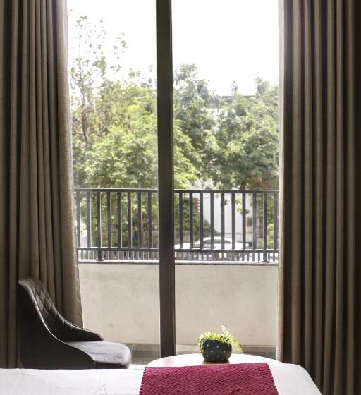 Hotel Saltstayz Le Icon  Cyber Hub