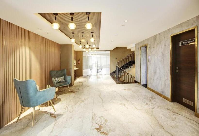 Hotel Saltstayz Le Icon  Cyber Hub