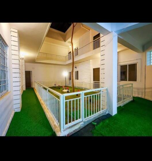 Hotel Vaibhav Hill Park