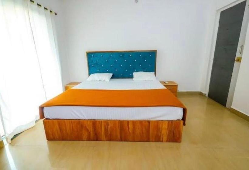 Hotel Vaibhav Hill Park