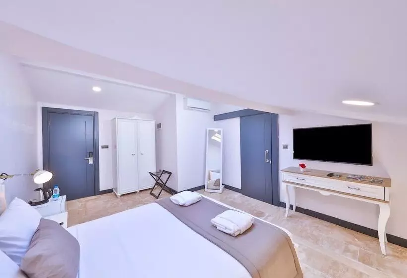 Pitoresk Otel