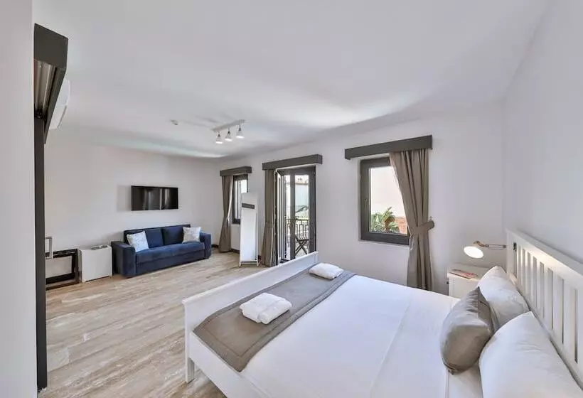 Pitoresk Otel