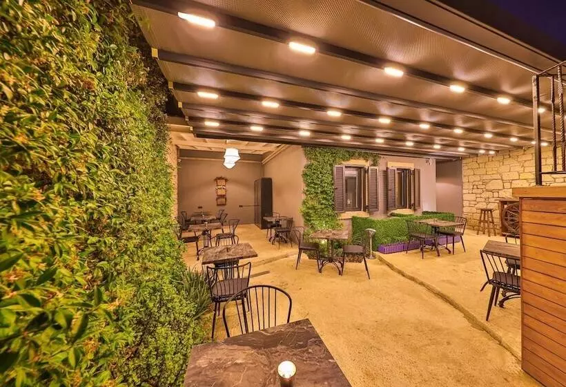 Pitoresk Otel