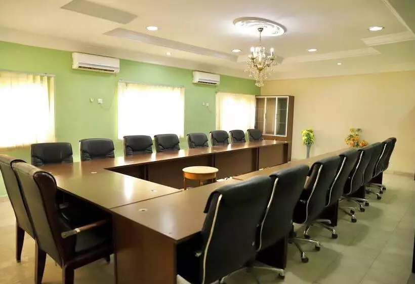 Porto Golf Hotel And Suites Kano