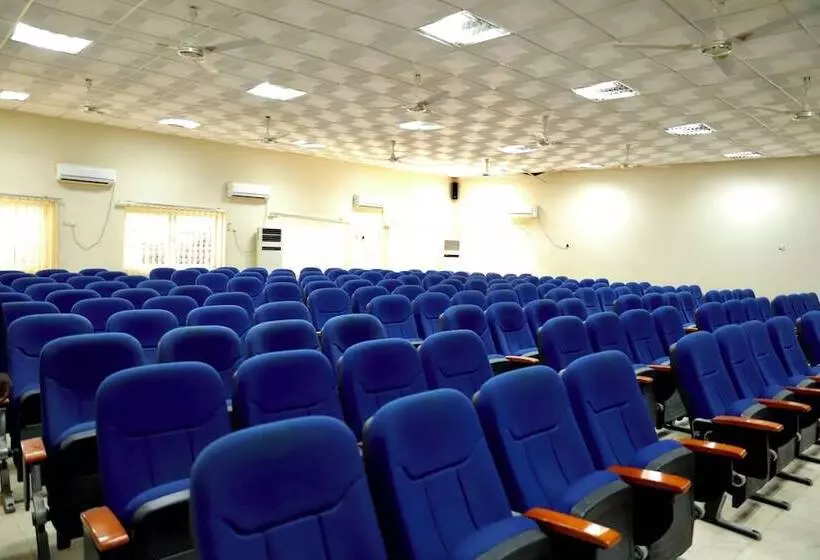 Porto Golf Hotel And Suites Kano